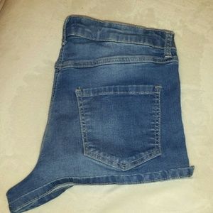 Forever 21 booty shorts